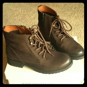 Brand new Steve Madden boots