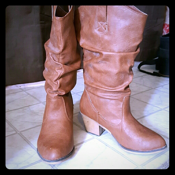 Slouchy Heeled Boots