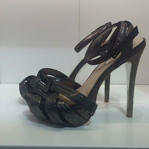 Open toe strappy heel