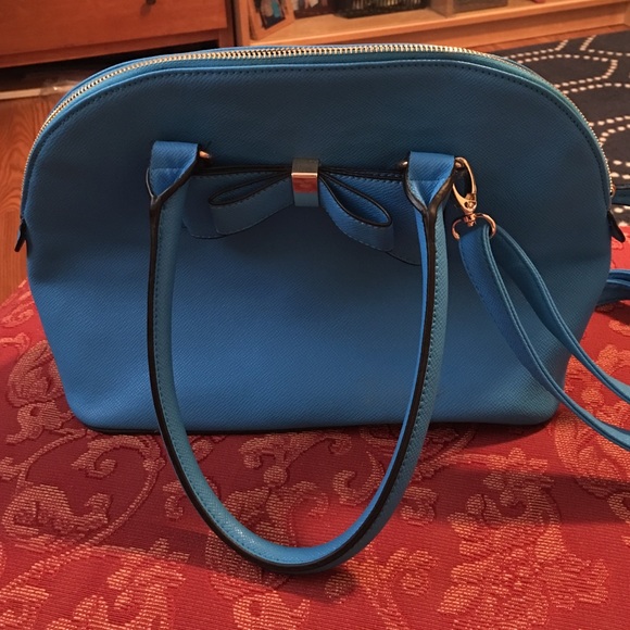 Apt 9 bag