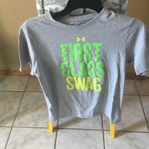 Boys XL 18-20 Under Armour tee shirt