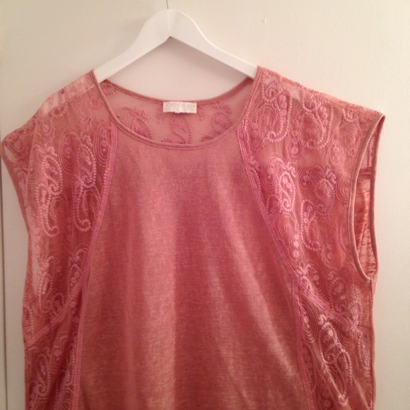 🎉HP!🎉 Forever 21 Lacey Short Sleeve Knit Top - Picture 2 of 4