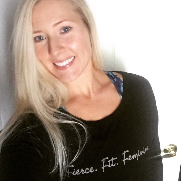 Meet your Posher, Stacy - Picture 2 of 4