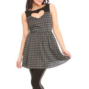 Hot Topic Dresses - Houndstooth Heart Dress Hot Topic Dresses - Houndstooth Heart Dress