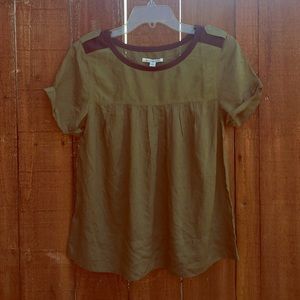 AEO Rayon Blouse w/ button tab detailing