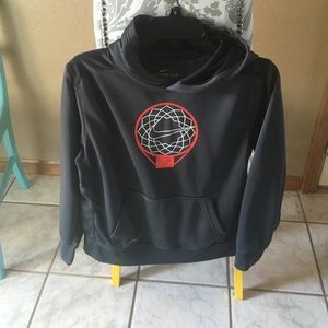 Boys XL 18-20 Nike Hoops hoodie