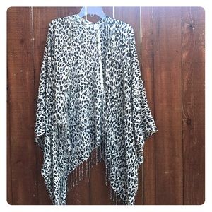 Black/White leopard print kimono.