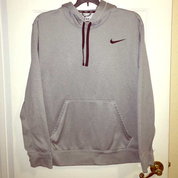 Men's NIKE Therma-fit Hoodie In great condition!!