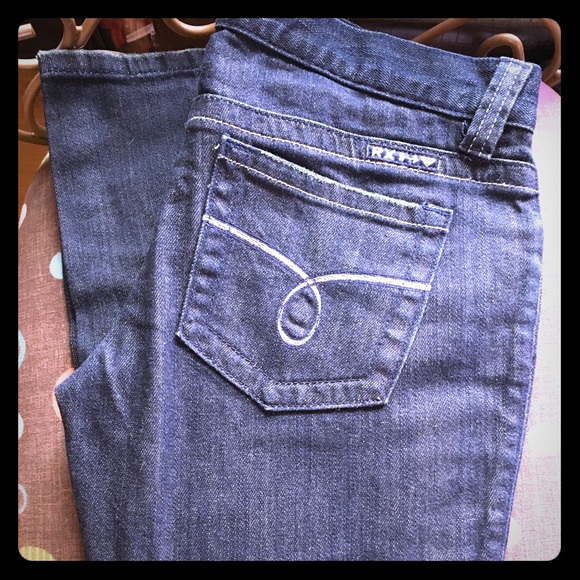 Roxy Jeans, dark jeans