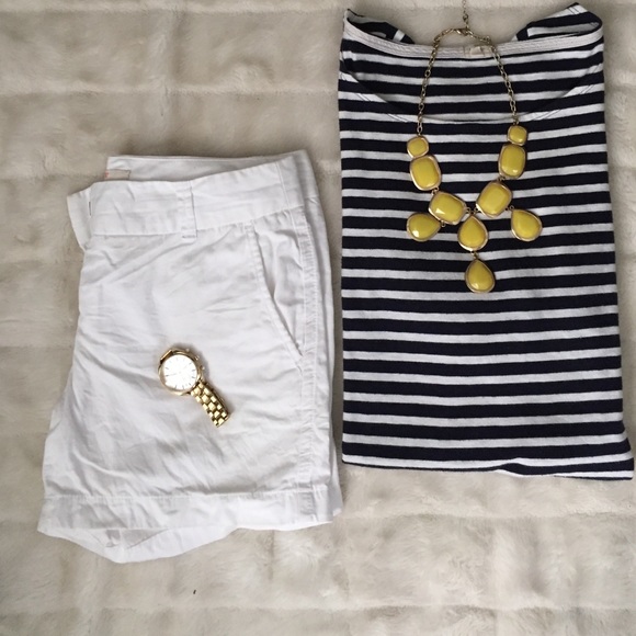 Adorable yellow statement necklace.