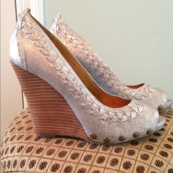 *Brand New* Zodiac brand Silver wedges