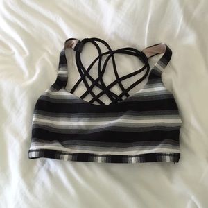 lululemon sports bra!