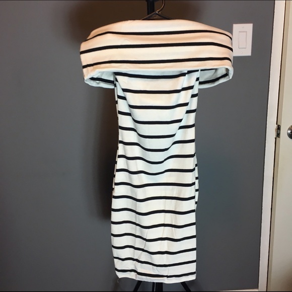 LAST ONE SALE  🆕Gorgeous off shoulder dress - Picture 2 of 4