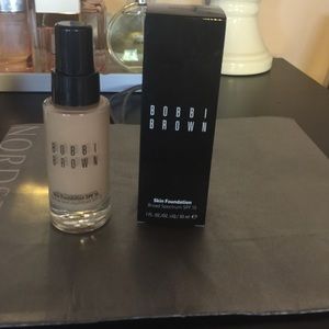 🚫🚫SOLD  🚫🚫New 🎀Bobbi brown foundation