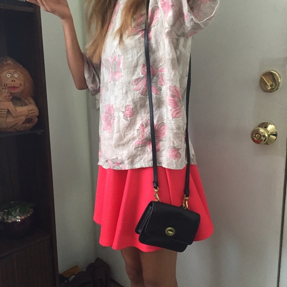 "SOLD" Authentic Coach mini bag / wallet / clutch - Picture 3 of 4