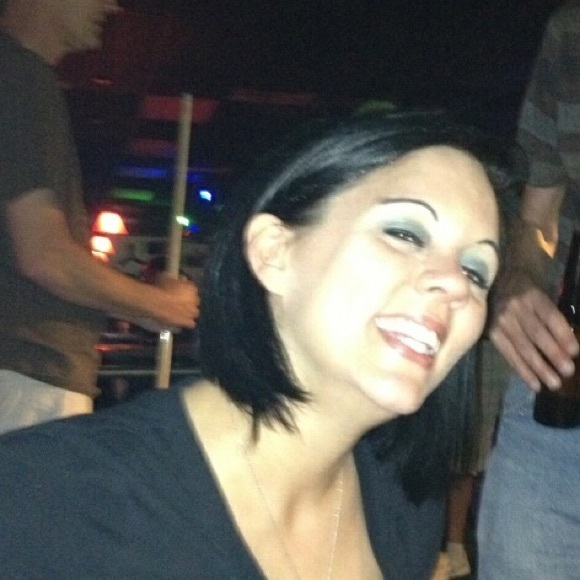 Meet your Posher, Melissa