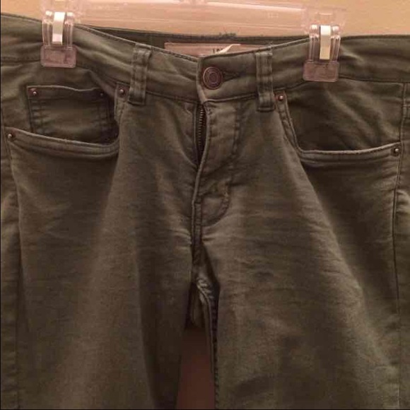 H&M L.O.G.G. Olive Green Jeans - Picture 2 of 4