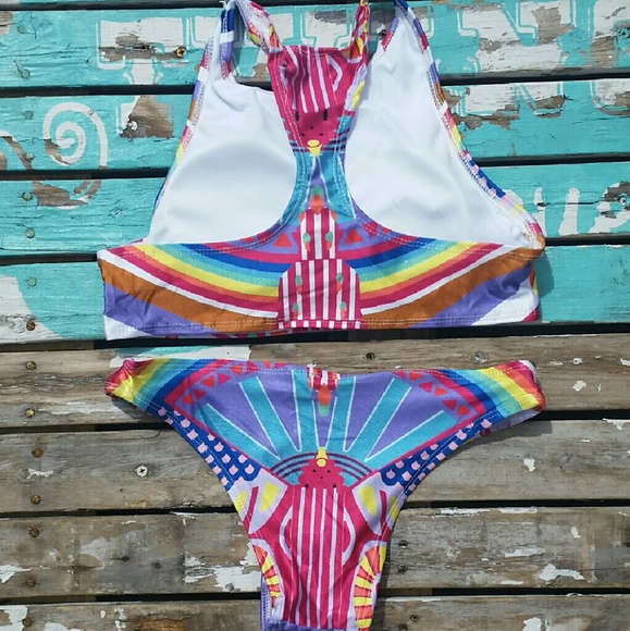 SALE! << High Neck Bright Bikini Set >> - Picture 3 of 4