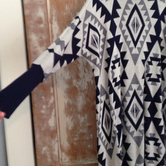 Tobi Size S/M Blue Aztec Sweater Dress - Picture 4 of 4