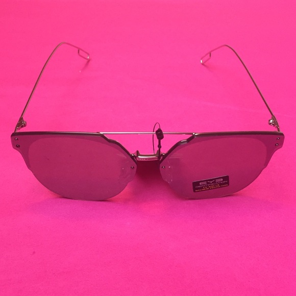 Round Sunglasses - Picture 3 of 4