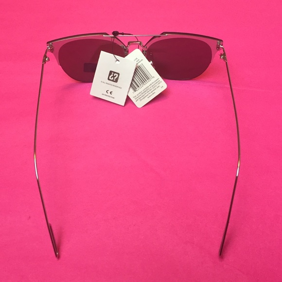 Round Sunglasses - Picture 4 of 4