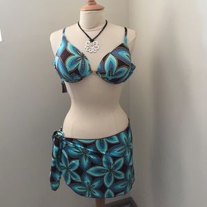 Bikini top and skirt