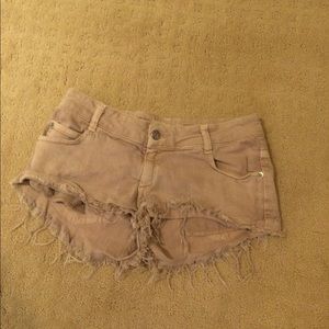 tan Brandy Melville shorts