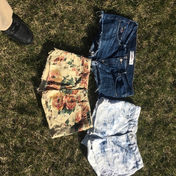 Bundle of 3 women's shorts