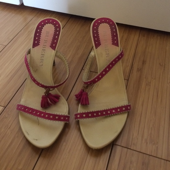 Burberry pink heeled sandals - Picture 1 of 4