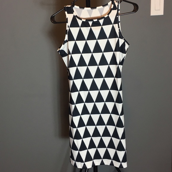 🆕Stunning checkered mini dress❤️ - Picture 4 of 4