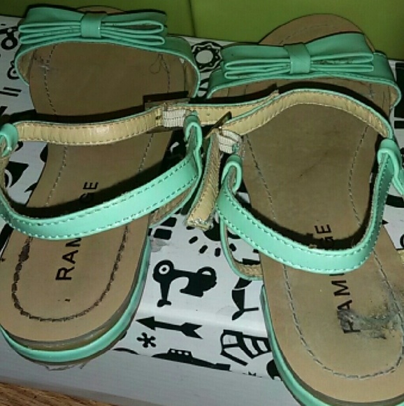 SOLD Rampage Rangler Chic Mint Ankle Strap - Picture 2 of 4
