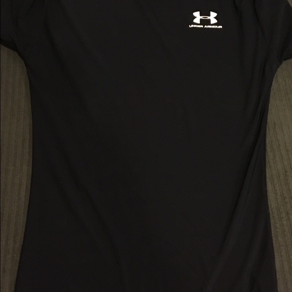 Underarmour medium Tshirt.