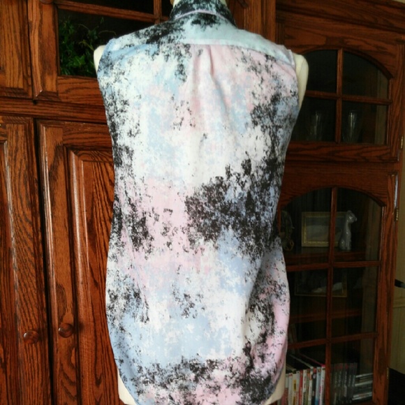 H&M Blouse - Picture 3 of 3