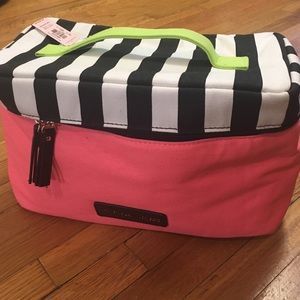 Victoria's Secret Tavel Bag