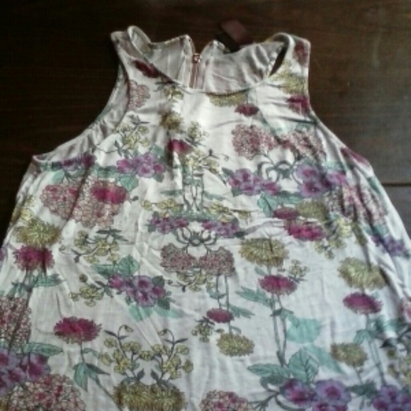 Large bisou bisou tunic floral