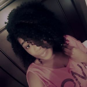 Meet your Posher, Mariely