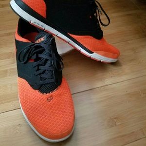 MEN  running shoes