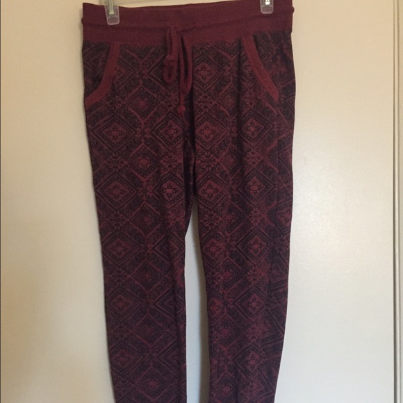 Mossimo red and black patterned joggers