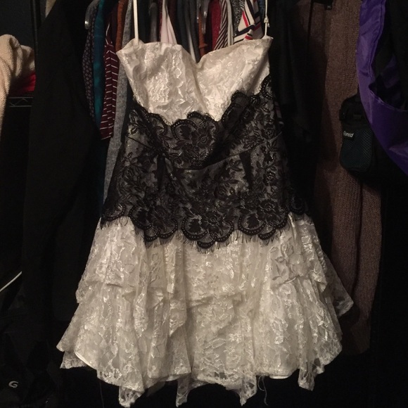 white and black lace prom dress