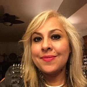 Meet your Posher, Liz