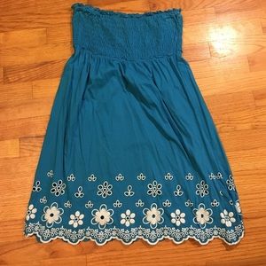 Adorable strapless dress juniors size