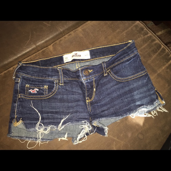 super cute Hollister shorts!