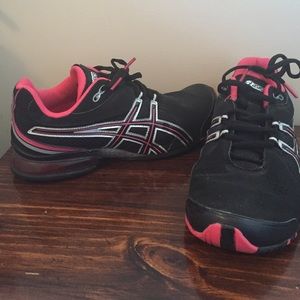 Asics tennis shoes