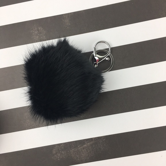 🌸5/$25🌸 FUR POM POMS w/ hook & clasp - Picture 5 of 7