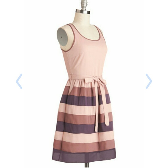 ModCloth Dresses & Skirts - Rose Garden Gathering Dress