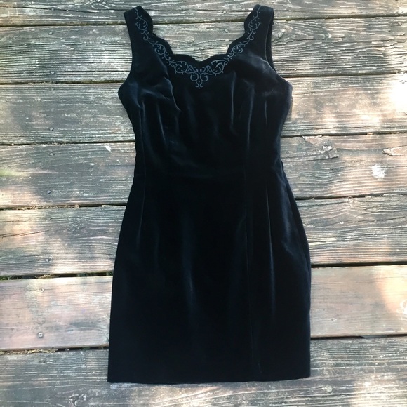 Cute vintage velvet mini dress