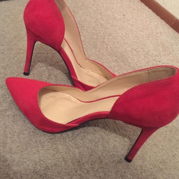 High heels - Picture 2 of 4
