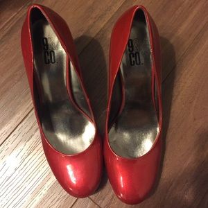 9&co red heels