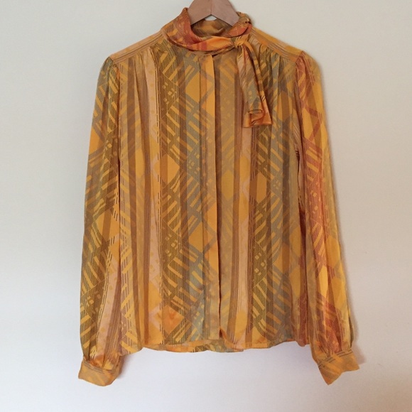 Nicola Vintage Blouse w/ necktie - Size 8