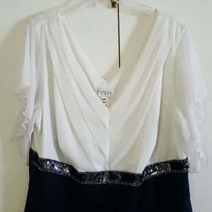 Blue and white mid mini